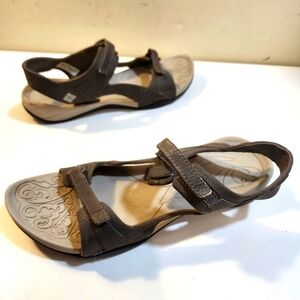 Columbia Women's  Brown Fabric Sandals Size 10